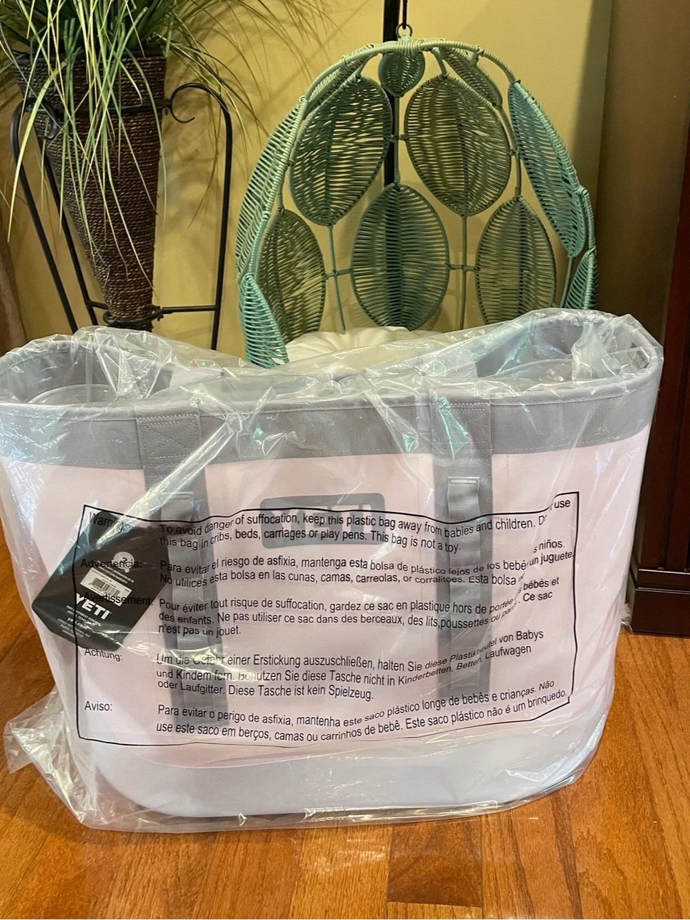 NWT Yeti Camino 50 LIMITED EDITION Cherry Blossom